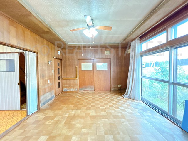 【居間・リビング】 | 斜里郡斜里町中古住宅