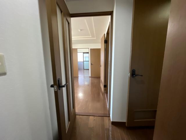 リトルウィングの内装|廊下