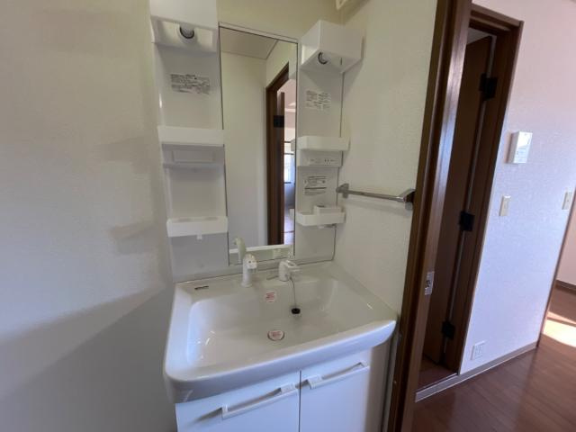 リトルウィングの洗面所|洗面