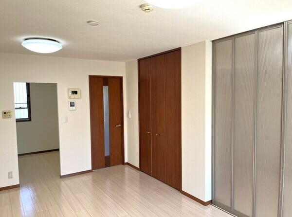 シンフォニア植田西の居間・リビング