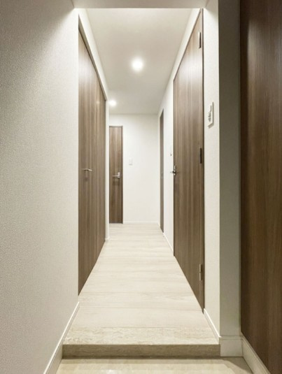 S-RESIDENCE高島平asoleaの玄関