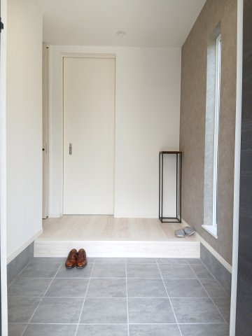 美原町戸建ての玄関|玄関