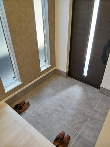 美原町戸建ての玄関|玄関