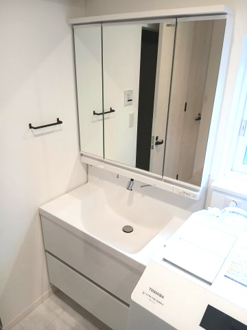 美原町戸建ての独立洗面台|洗面台