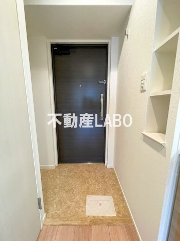 スプランディッド大阪WESTの玄関