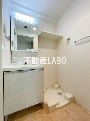 スプランディッド大阪WESTの洗面所