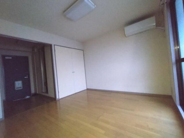 【寝室】