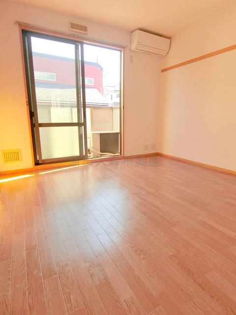 ドエルヤマキの居間・リビング