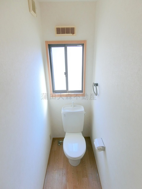 ドエルヤマキのトイレ|窓付きトイレ　