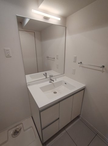 プレジール三ノ宮Ⅲの洗面所