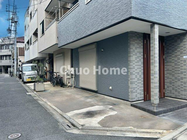 荒川区東尾久3丁目中古住宅の駐車場|カースペース