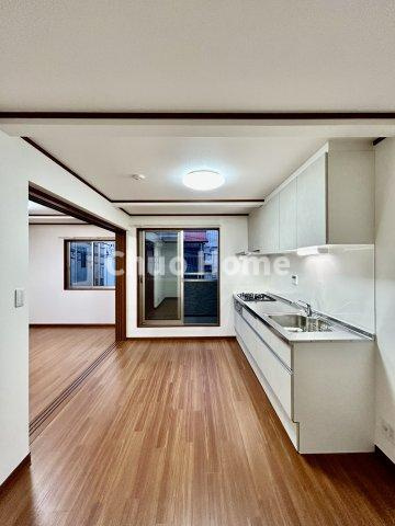 荒川区東尾久3丁目中古住宅のキッチン|ダイニングキッチン