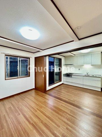 荒川区東尾久3丁目中古住宅の居間・リビング|居間リビング