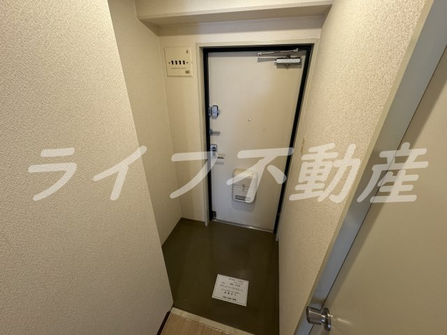 セラヴィ島之内の玄関|収納もある玄関です