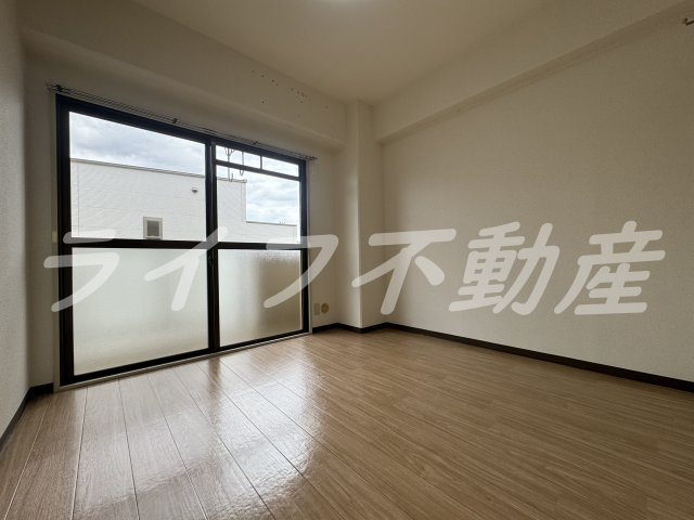 セラヴィ島之内の洋室|広々とした洋室です