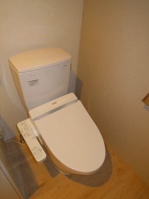 ディアマンテ糀谷のトイレ|温水洗浄暖房便座付きのトイレ