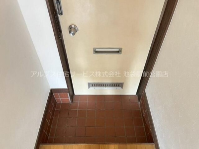 【玄関】 | コーポワタナベ