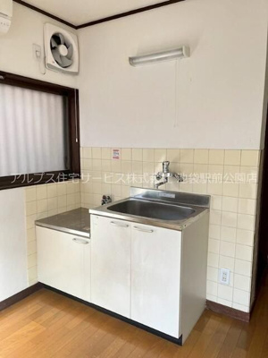 【キッチン】 | コーポワタナベ