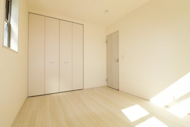 郡山市安積町南長久保1丁目　　　　1号棟　　　安積第３小学校、安積第２中学区　の洋室