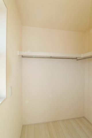 郡山市安積町南長久保1丁目　　　　1号棟　　　安積第３小学校、安積第２中学区　のバルコニー