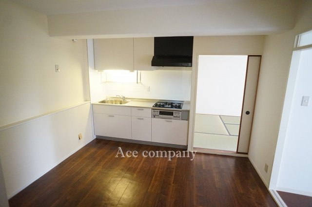 【居間・リビング】 | シャルム小阪壱番館 | 【DK：約7帖】