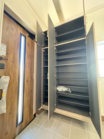 【玄関】 | 新築一戸建て「小田原市酒匂１丁目」