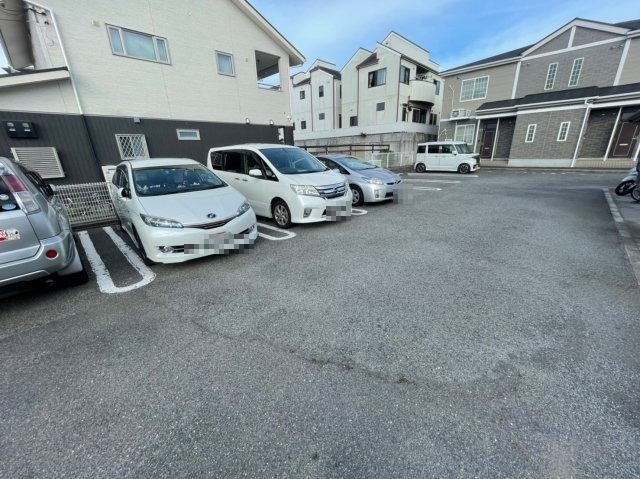 オークヒルズⅠの駐車場