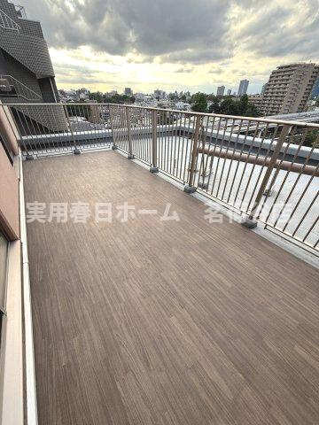 【バルコニー】