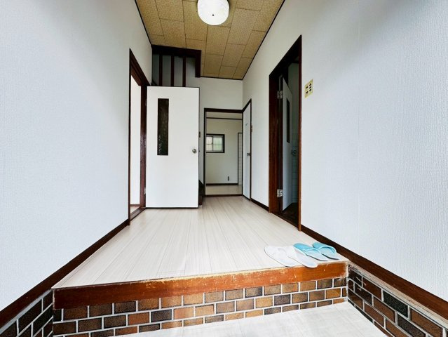 美山台2丁目戸建の玄関