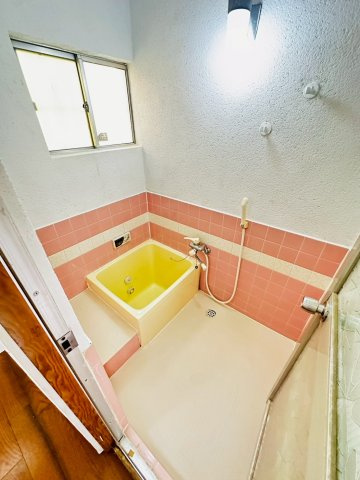 美山台2丁目戸建の浴室