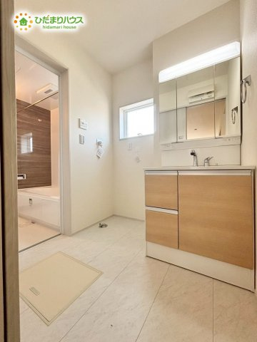 鴻巣市東　第4　新築一戸建て　リーブルガーデン　02の脱衣所