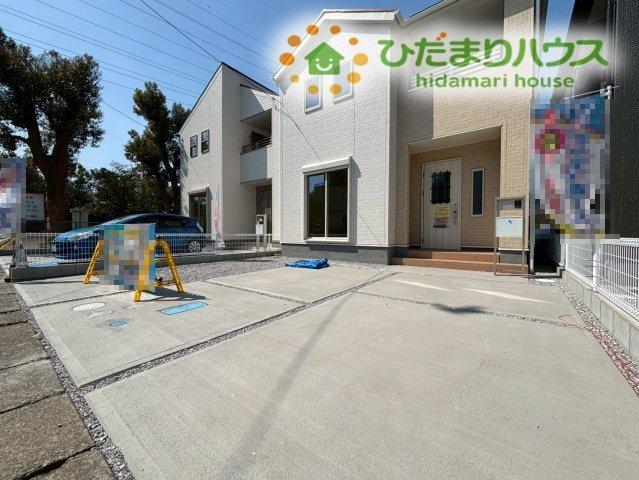 鴻巣市東　第4　新築一戸建て　リーブルガーデン　02の駐車場