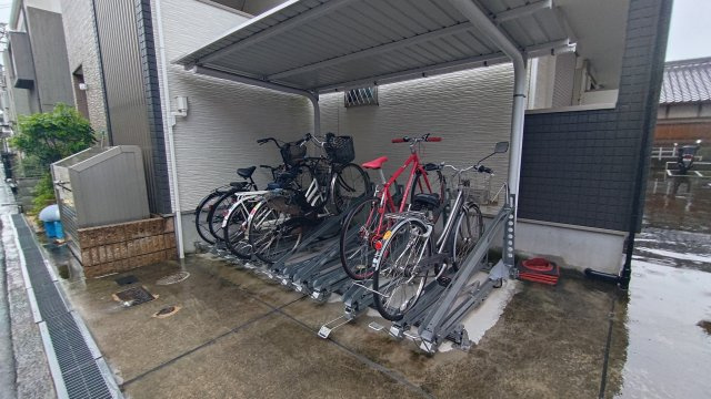フローラコートの駐車場