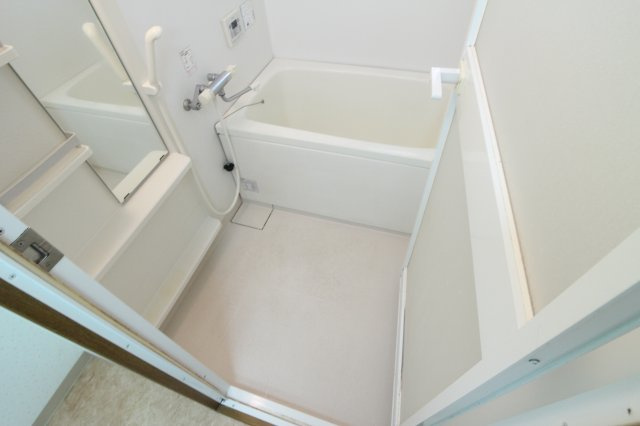 エクセル舞子の浴室