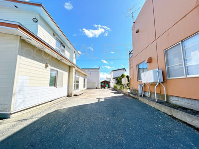 【前面道路含む現地写真】 | 網走市潮見中古住宅