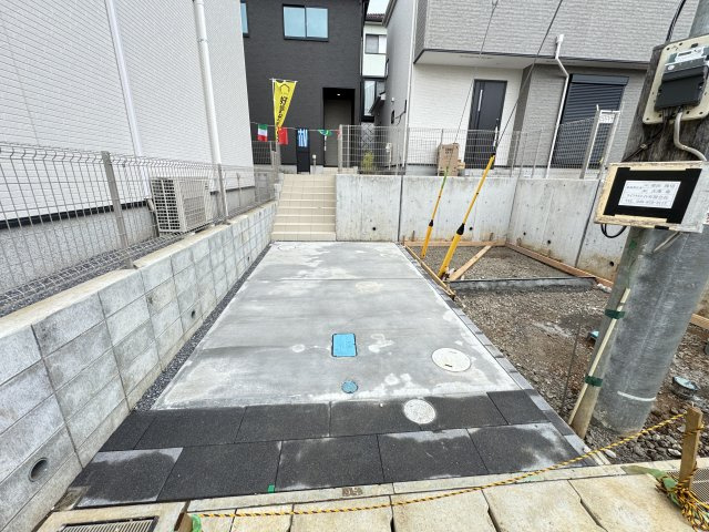 柏市酒井根２丁目新築戸建【酒井根小学校：7分】の駐車場|5号棟駐車スペース