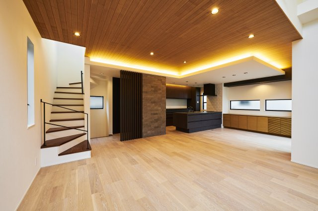 豊島区駒込　新築戸建の内観：施工例|同社施工例です。