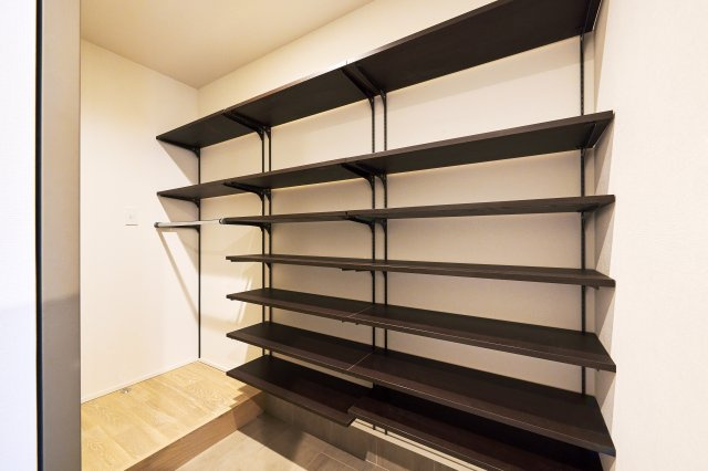 豊島区駒込　新築戸建の内観：施工例|同社施工例です。