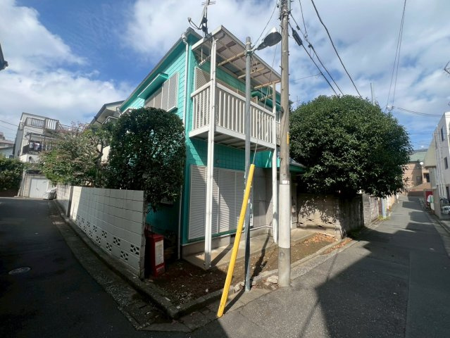 豊島区駒込　新築戸建の前面道路含む現地写真