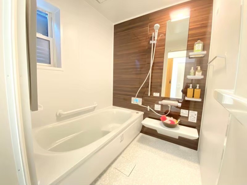 大刀洗町鵜木　太陽光付築浅戸建の浴室