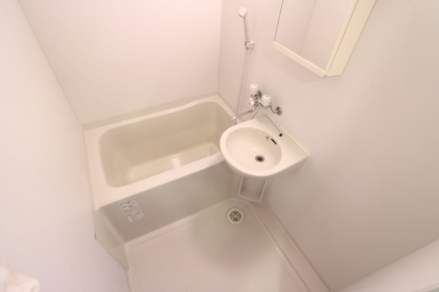 レジデンスアゼリアの浴室