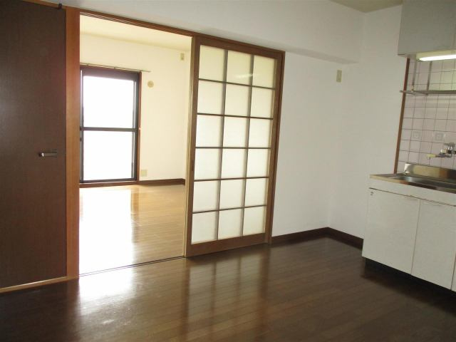 ボヌール大門の居間・リビング