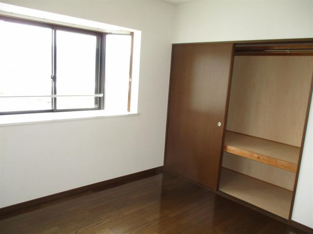 ボヌール大門の内装