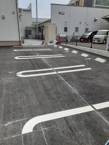 プログレスの駐車場