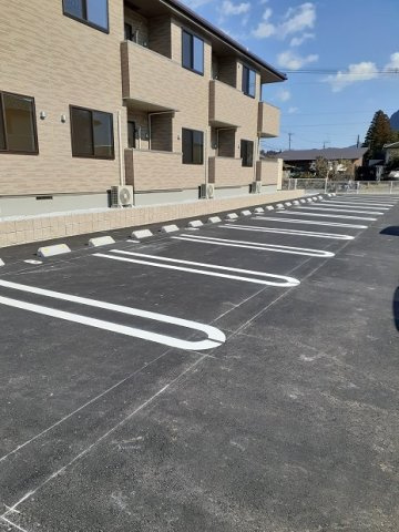 クラウン・ビュー　Ⅰの駐車場