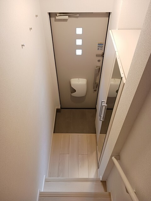 ソレイユ（中筋７丁目）の玄関