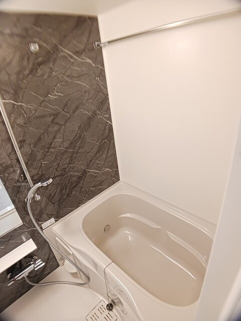 ソレイユ（中筋７丁目）の浴室