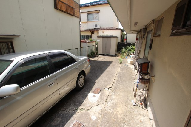 グリーンヒルアパートの駐車場