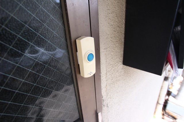 グリーンヒルアパートの玄関