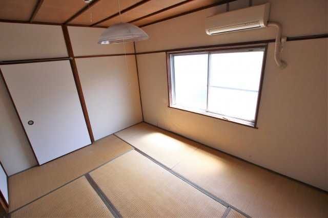 グリーンヒルアパートの寝室